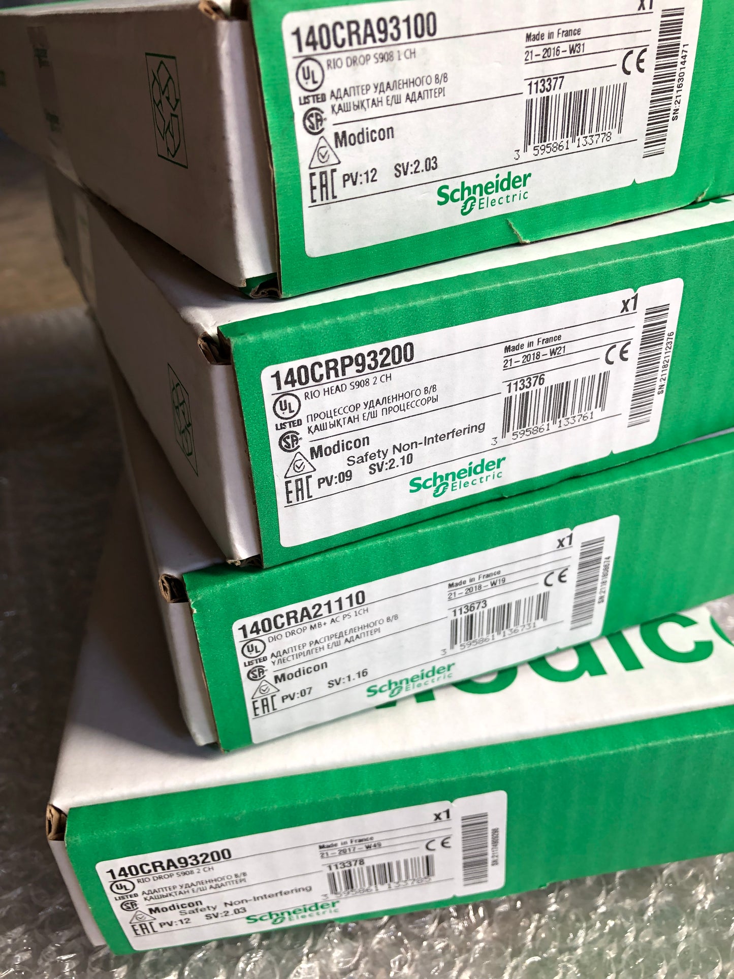 140CRA93100 Schneider RIO drop adaptor module single cable NEW IN BOX