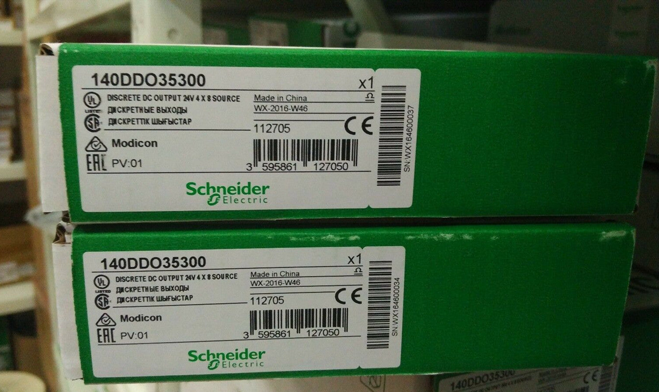 140DDO35300 Schneider discrete output module - 32 O solid state NEW IN BOX