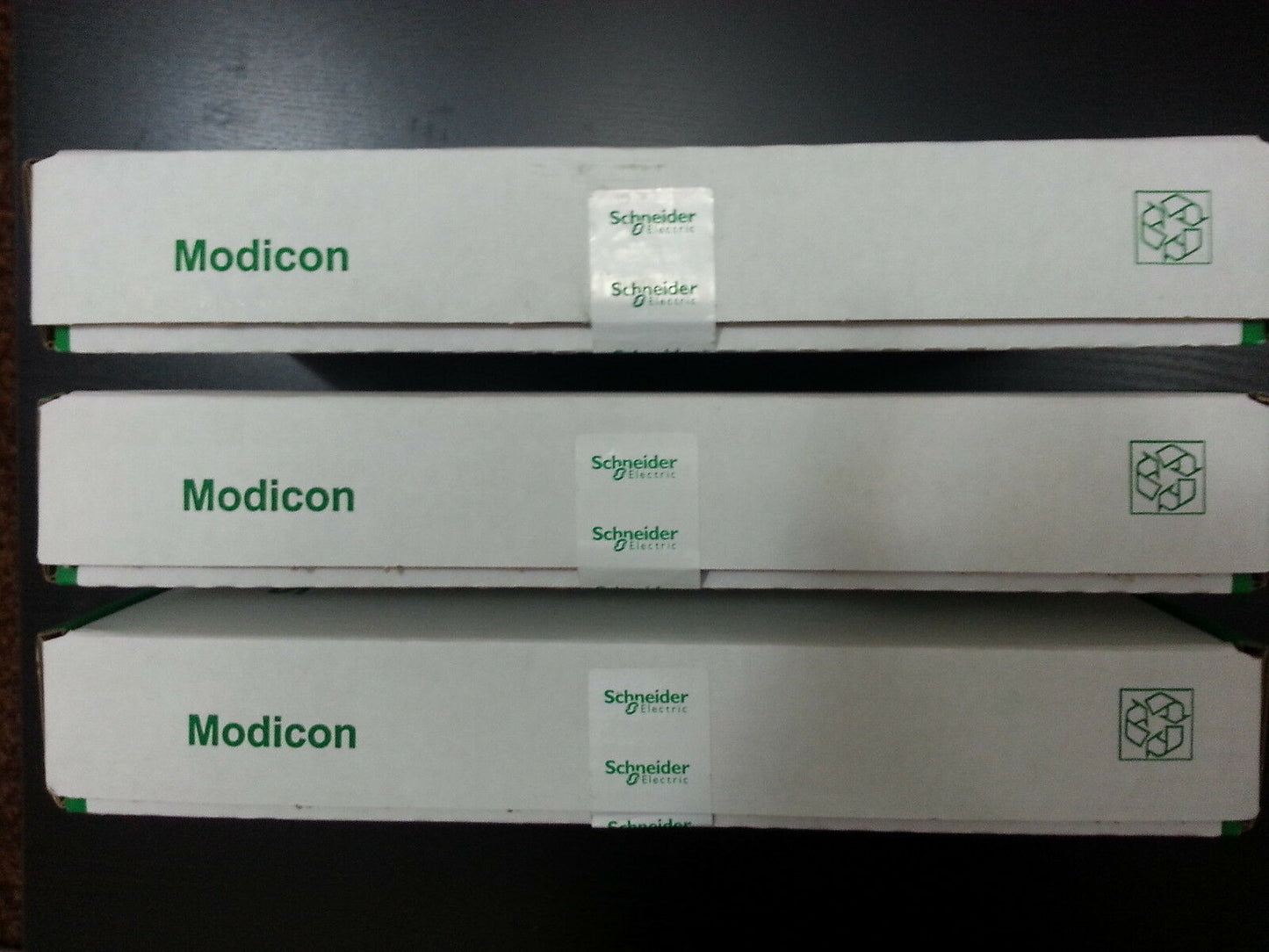 140DDO35310 Schneider discrete output module negative logic NEW IN BOX
