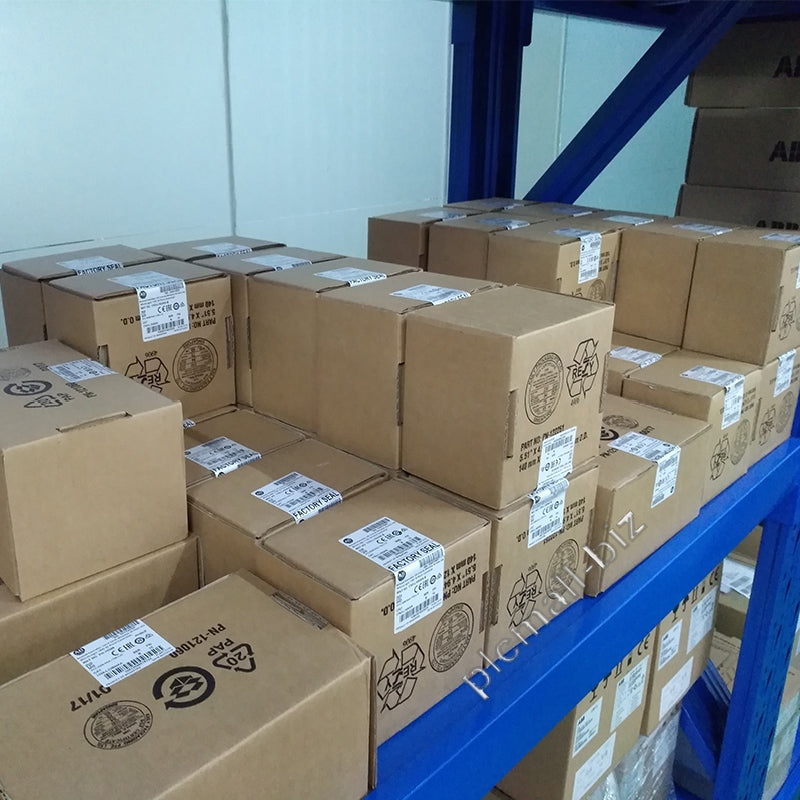 1762-L24AWAR Allen Bradley MicroLogix 1200 24 Point Controller Brand new Fast shipping