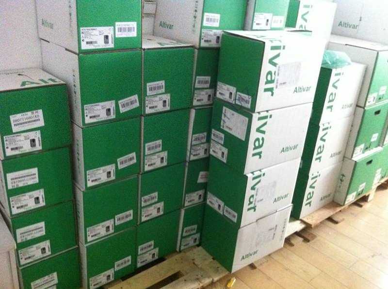 ATV71HU40N4Z Schneider variable speed drive ATV71 - 4kW NEW IN BOX