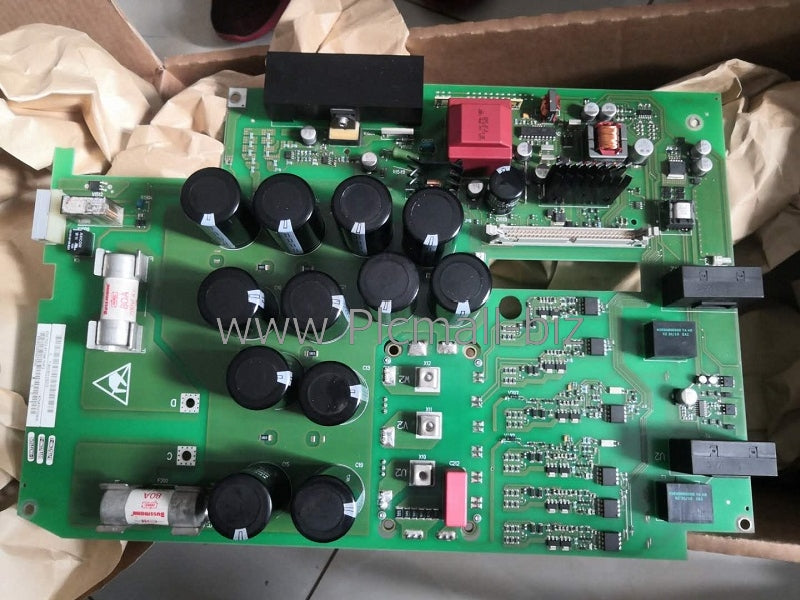 6SE7023-4TC84-1HF3 Siemens Variable Frequency Driver Board Brand New