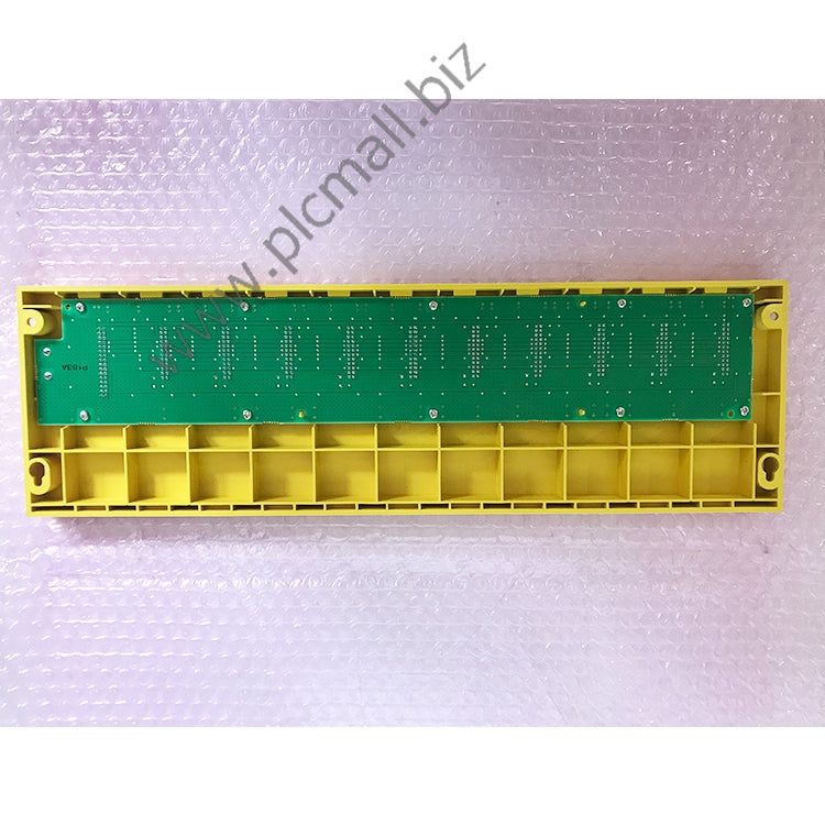 A03B-0819-C002 Fanuc I/O base module slot New in box