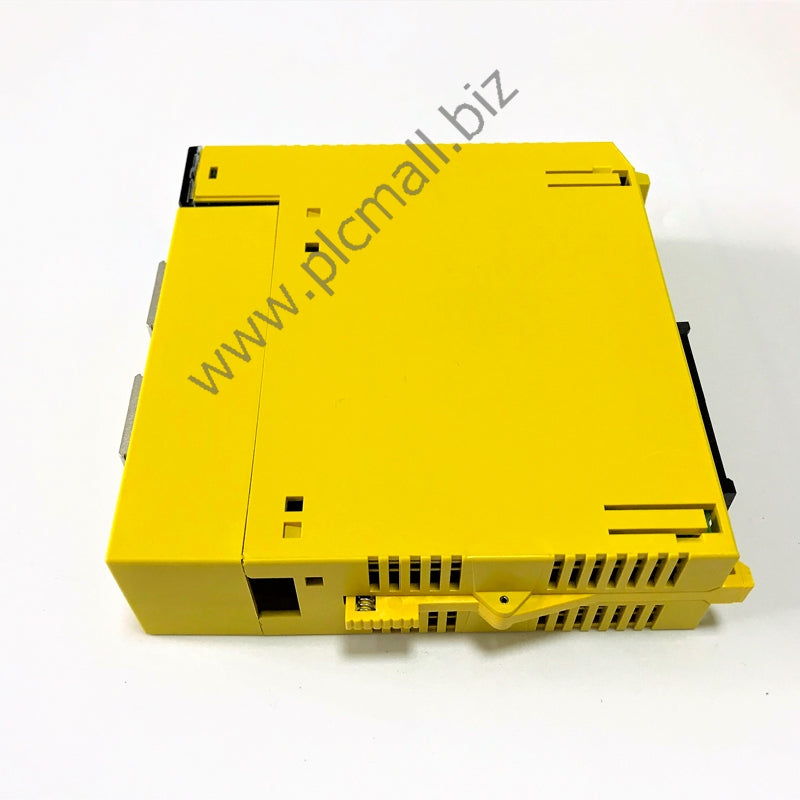 A03B-0819-C015 Fanuc IO board output module New in box