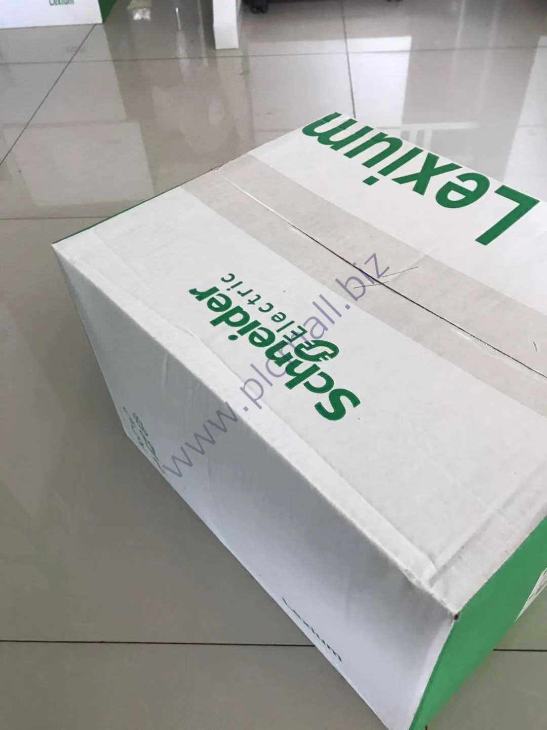 BCH1303N12A1C Schneider-Servo Motor NEW IN BOX Fast transportation