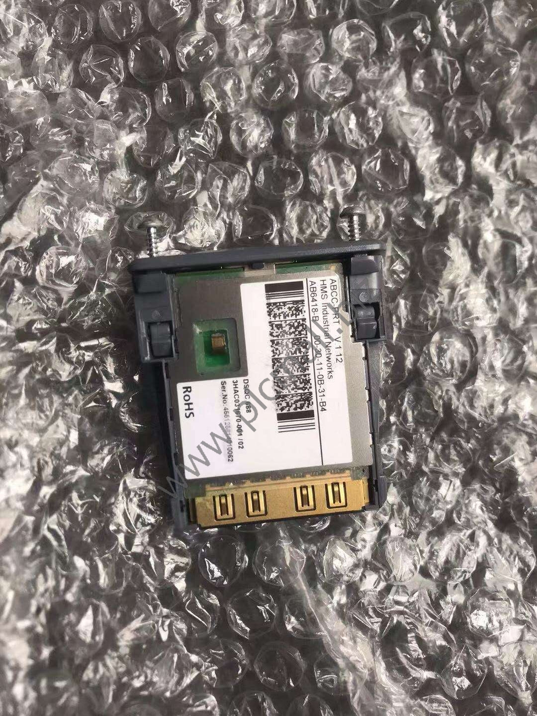 DSQC688 3HAC031670-001 ABB Power bus adapter Brand New