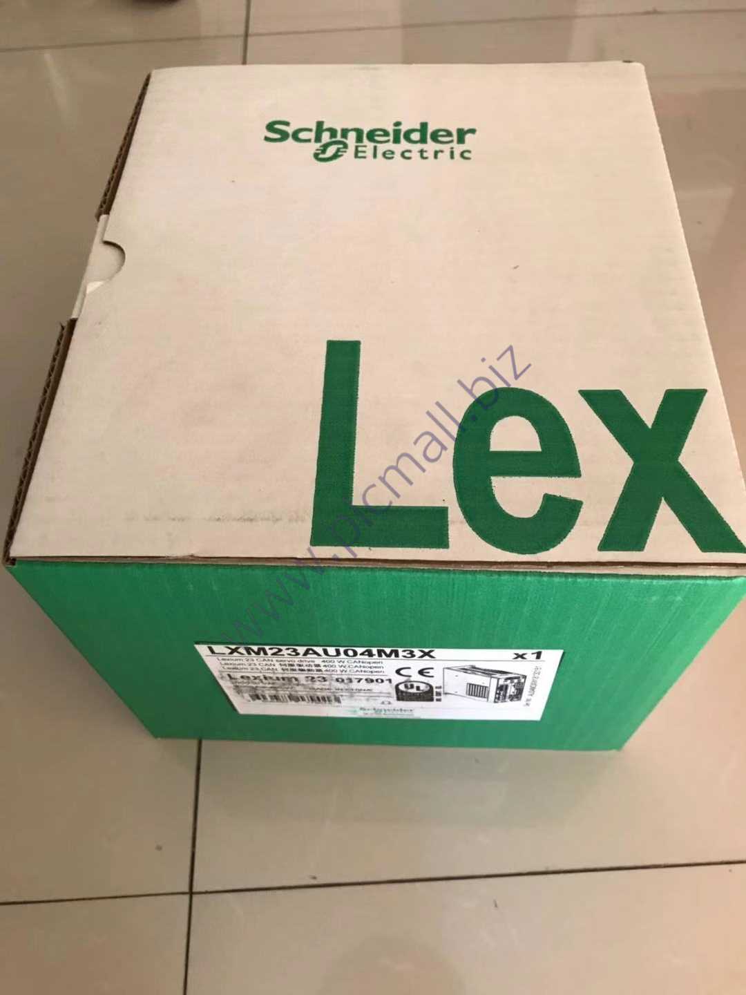 LXM23AU04M3X Schneider-Servo Drive NEW IN BOX Fast transportation