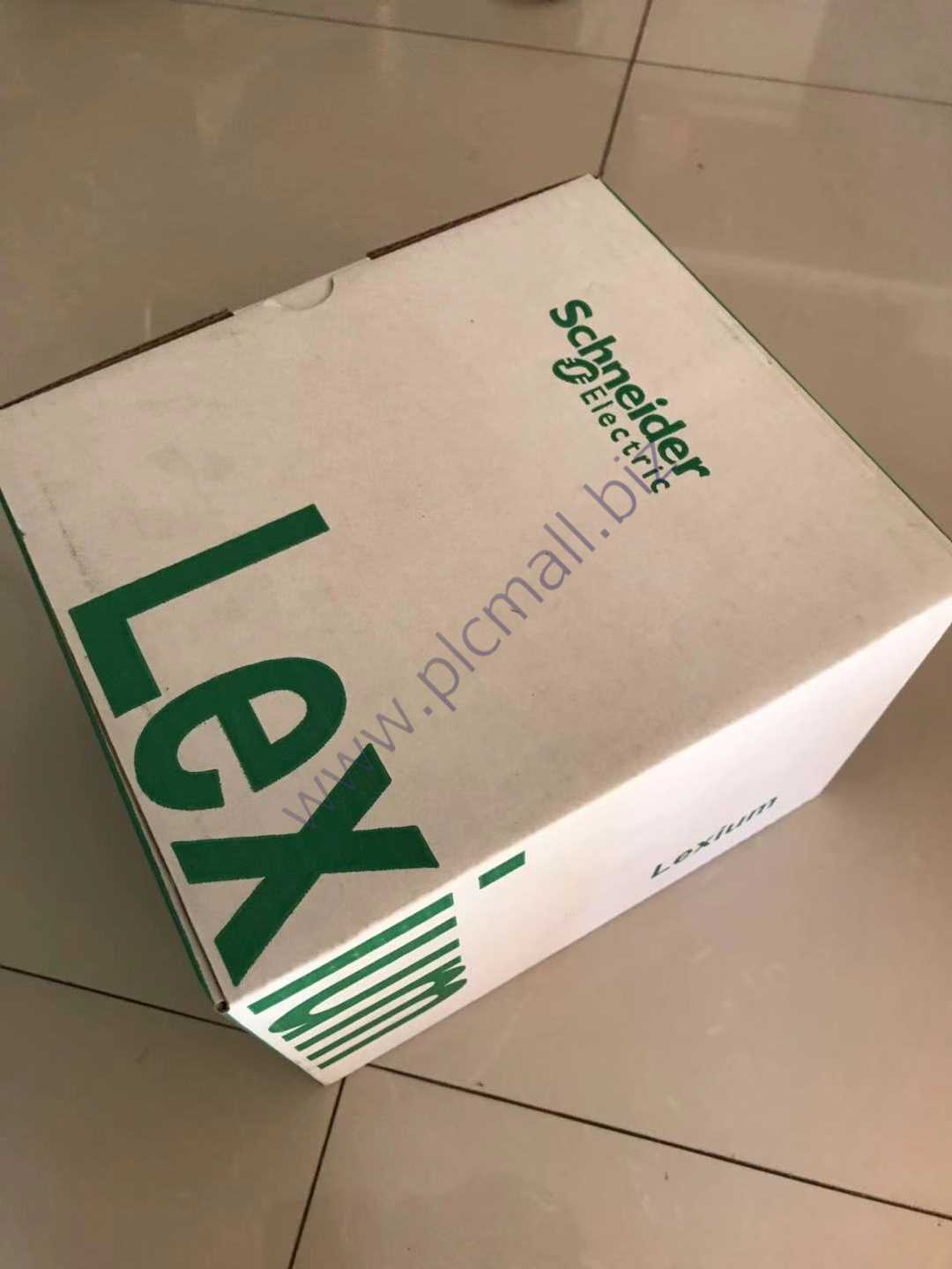 LXM23AU04M3X Schneider-Servo Drive NEW IN BOX Fast transportation