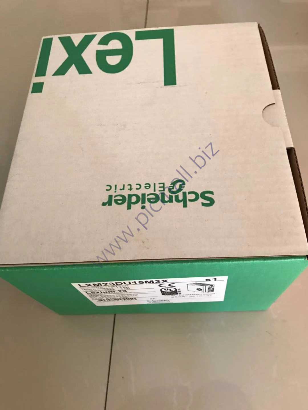 LXM23DU15M3X Schneider-Servo Drive NEW IN BOX Fast transportation