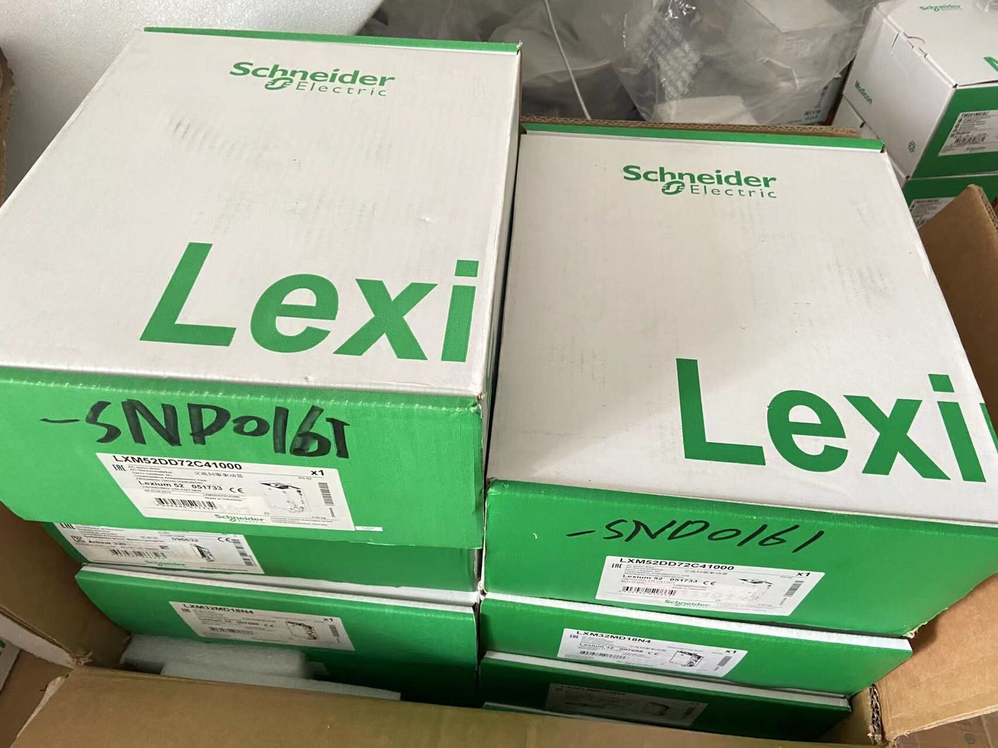 LXM52DD72C41000 Schneider server Driver Brand New In Box Fast Shipping (including DHL shipping)