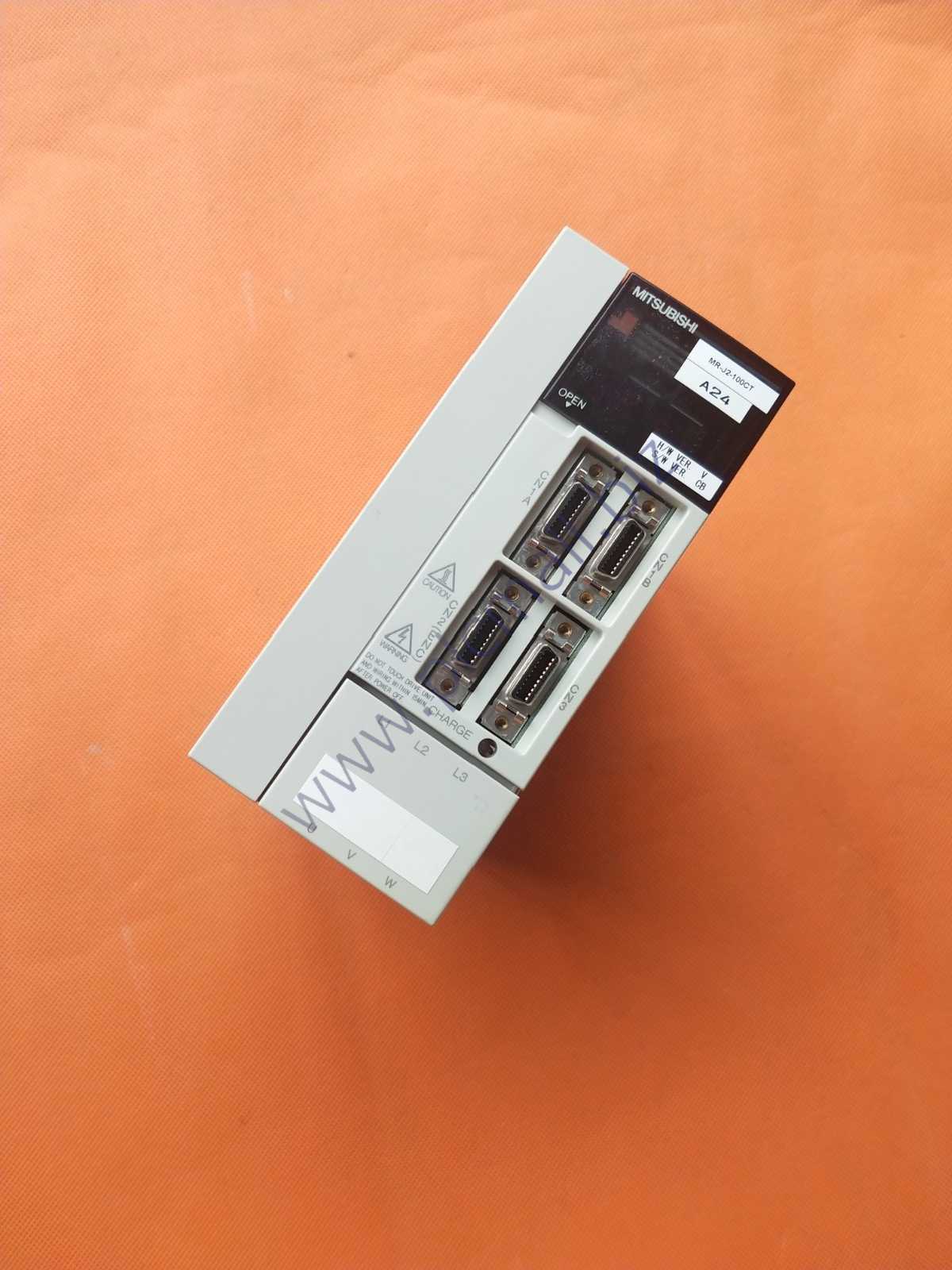 MR-J2-100CT Mitsubishi Servo Driver Fast transportation Used