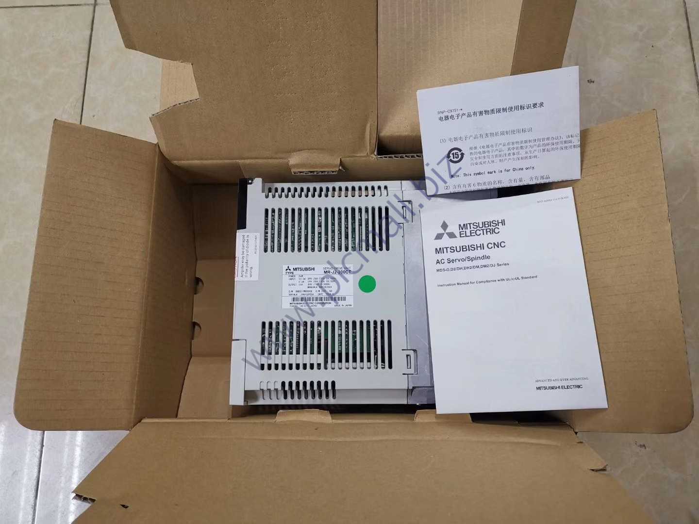 MR-J2-200CT Mitsubishi Servo Driver NEW IN BOX Fast transportation