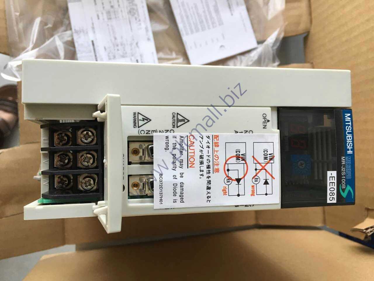 MR-J2S-100B-EE085 Mitsubishi Servo Driver NEW IN BOX Fast transportation