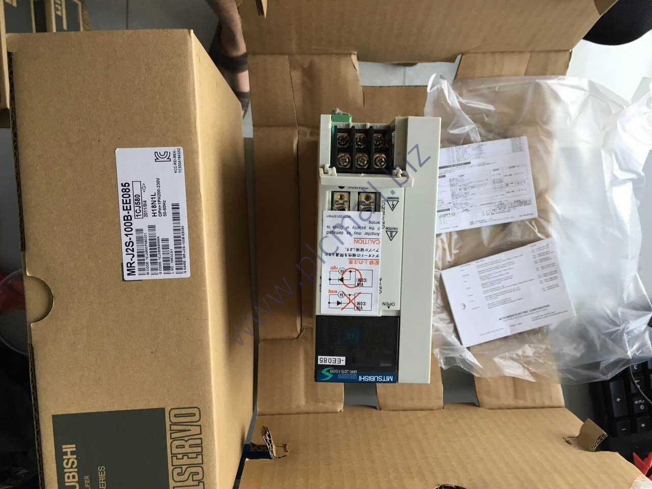MR-J2S-100B-EE085 Mitsubishi Servo Driver NEW IN BOX Fast transportation
