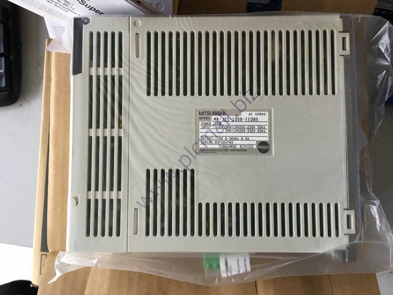MR-J2S-100B-EE085 Mitsubishi Servo Driver NEW IN BOX Fast transportation