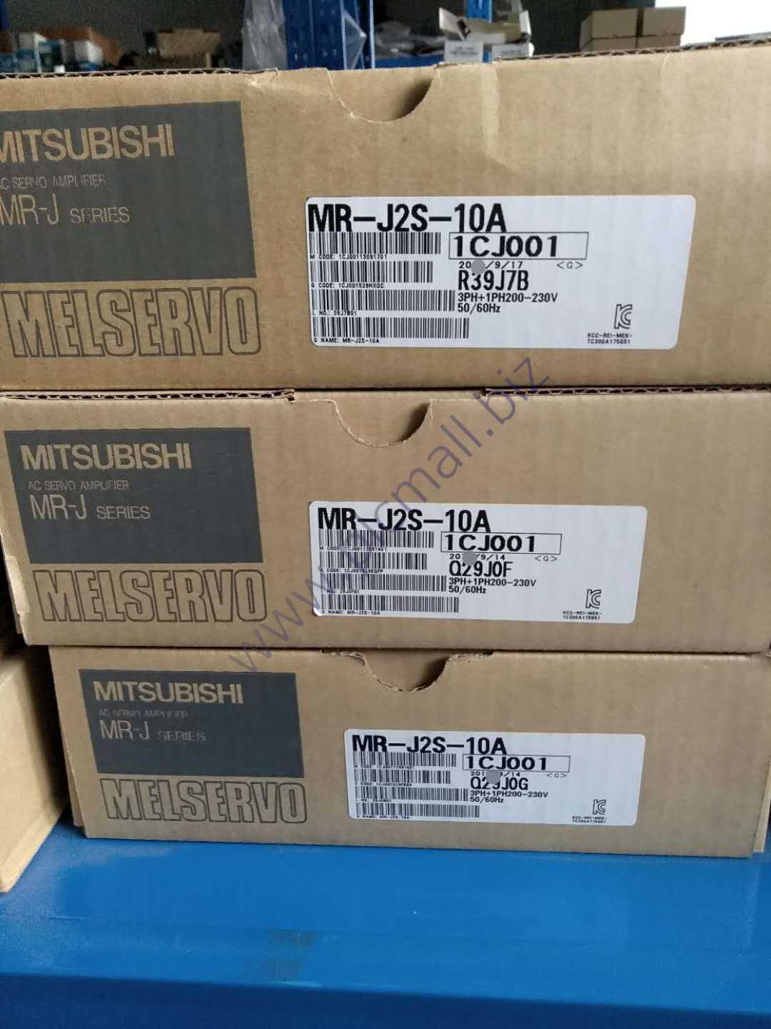 MR-J2S-10A Mitsubishi AC server Driver NEW IN BOX Fast transportation