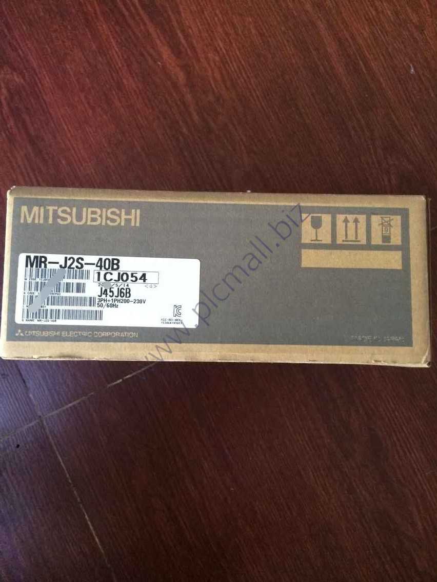MR-J2S-40B Mitsubishi server Driver Fast transportation NEW IN BOX