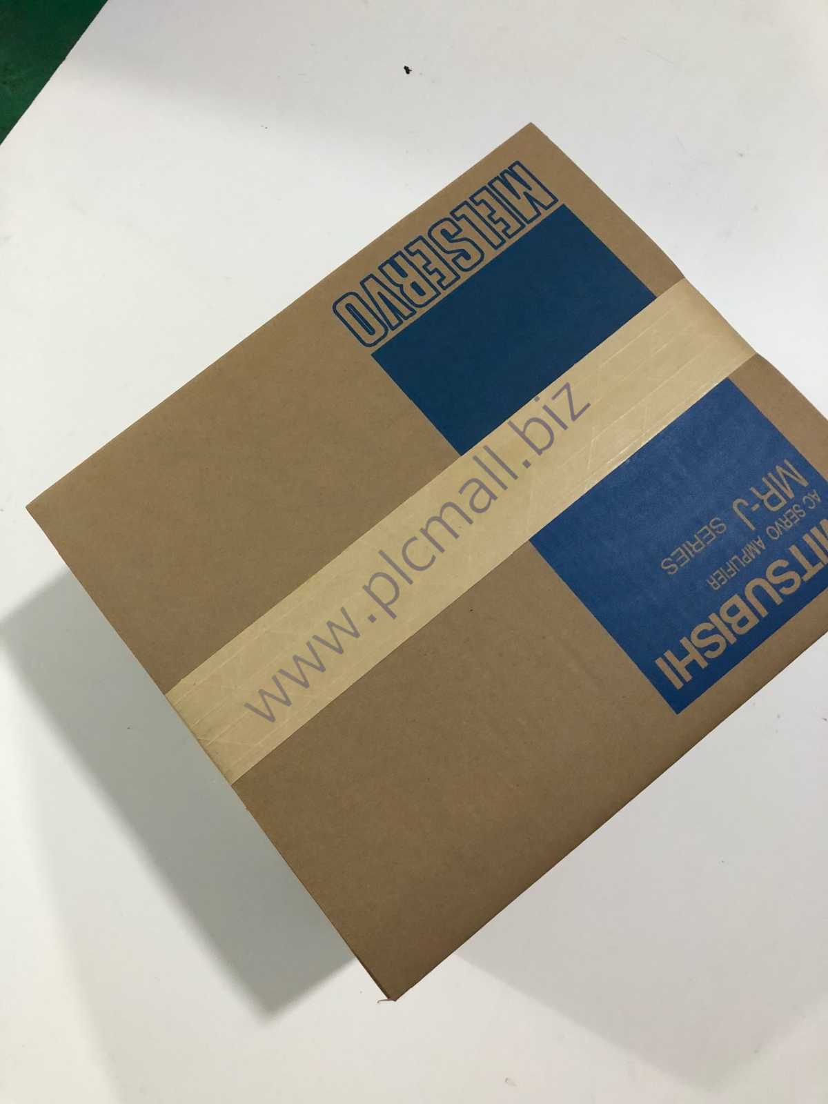 MR-J2S-500A Mitsubishi AC server Driver NEW IN BOX Fast transportation