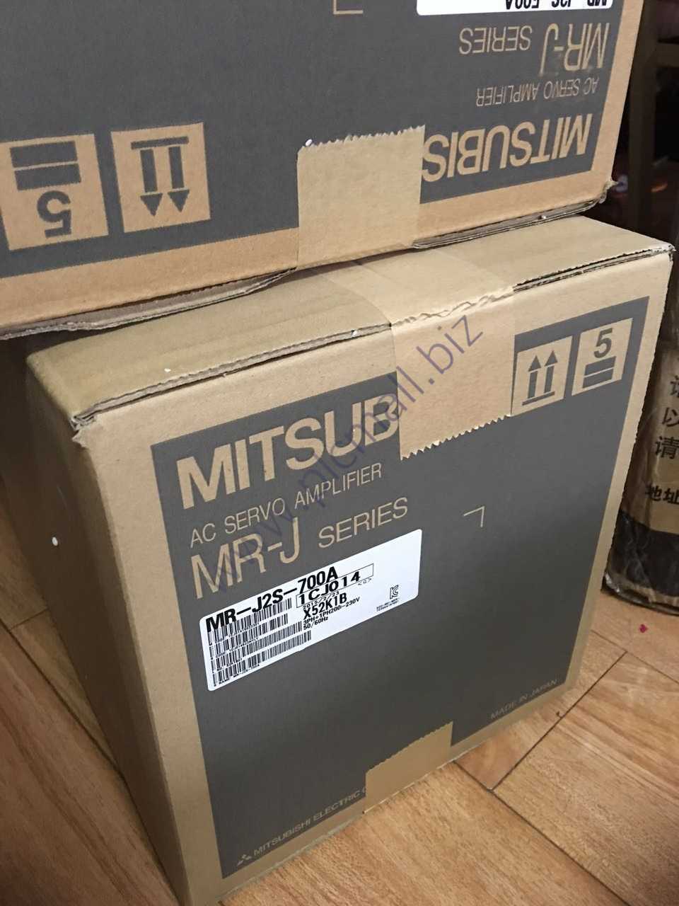 MR-J2S-700A Mitsubishi AC server Driver NEW IN BOX Fast transportation