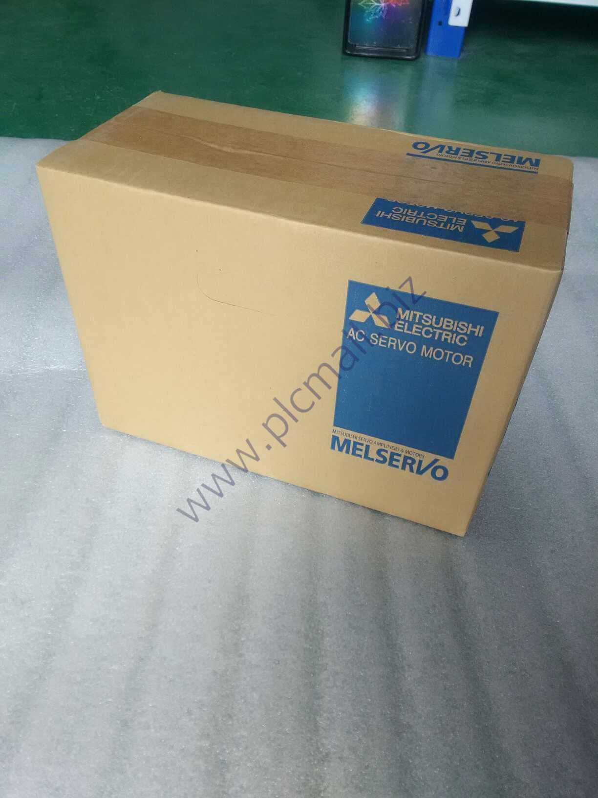 MR-J2S-70B Mitsubishi server Driver NEW IN BOX Fast transportation