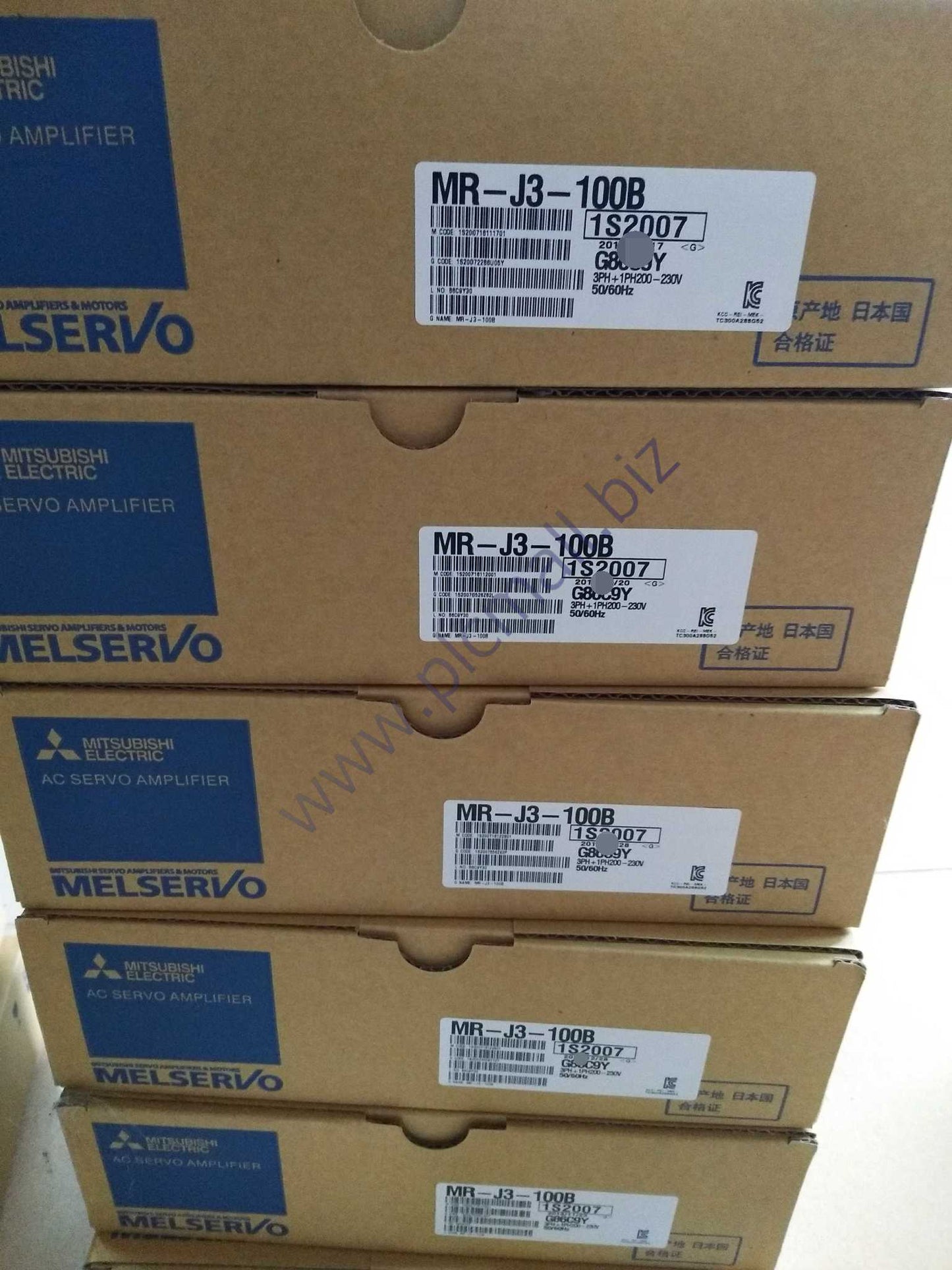 MR-J3-100B Mitsubishi AC server Driver NEW IN BOX Fast transportation