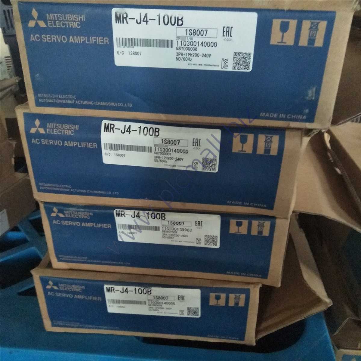MR-J4-100B Mitsubishi AC server Driver NEW IN BOX Fast transportation