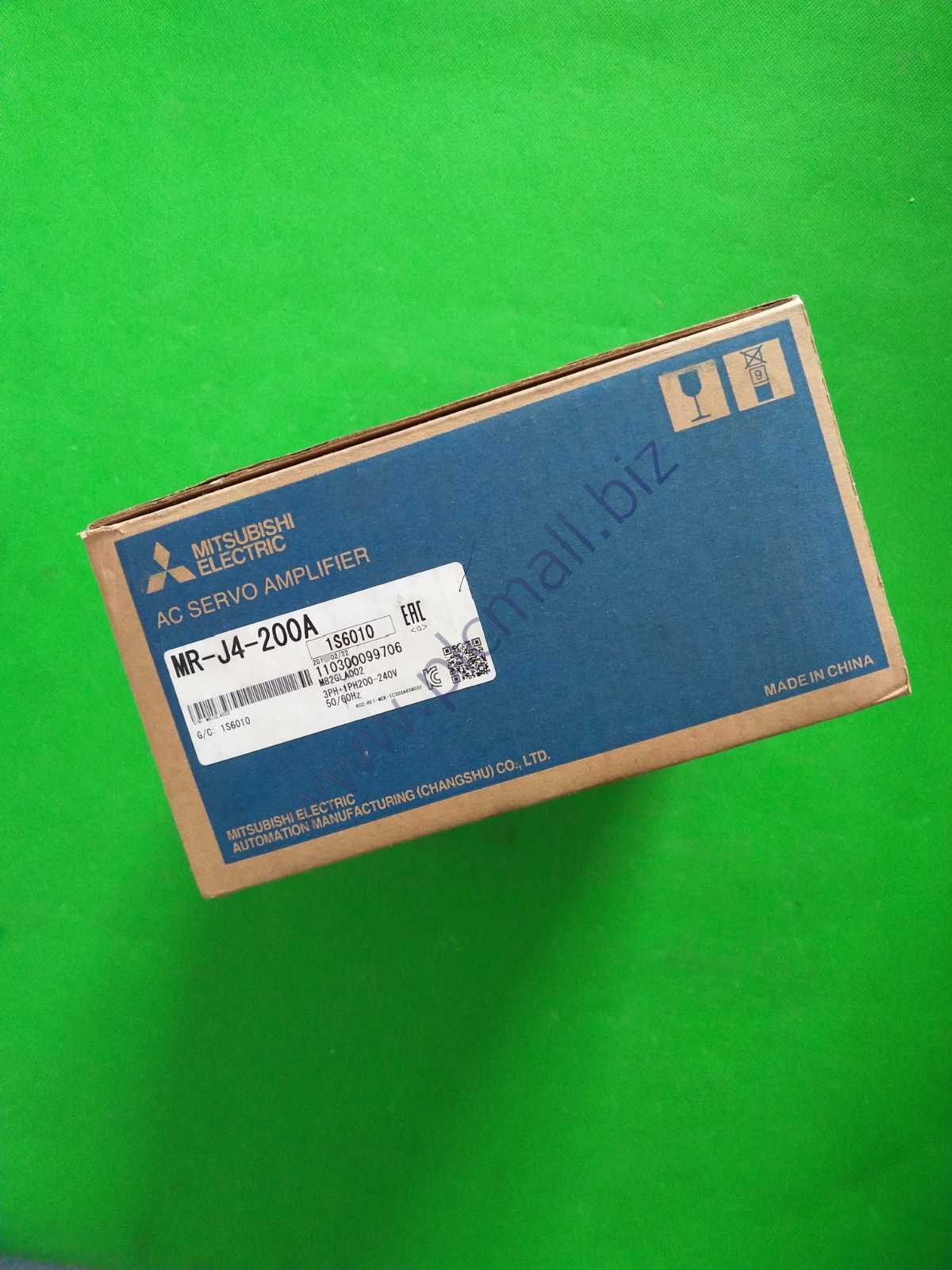 MR-J4-200A Mitsubishi AC server Driver NEW IN BOX Fast transportation