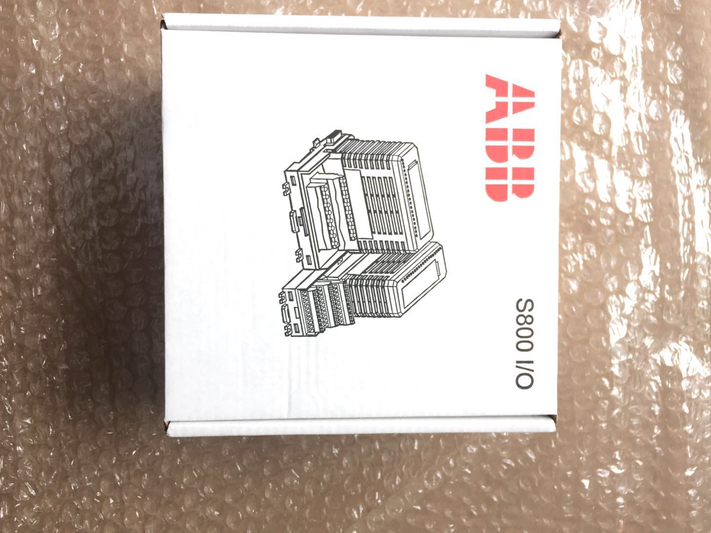 AO820 3BSE008546R1 ABB Analog Output Module Brand New