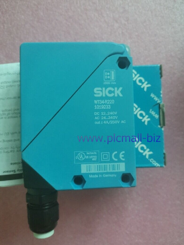WT34-R220 1019233 SICK Photoelectric switch Brand New