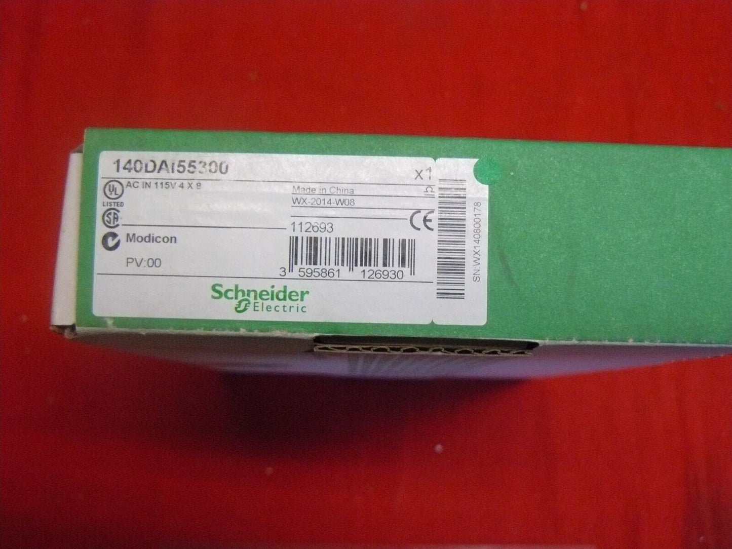 140DAI55300 Schneider discrete input module Modicon - 32 I - 115 V AC NEW IN BOX