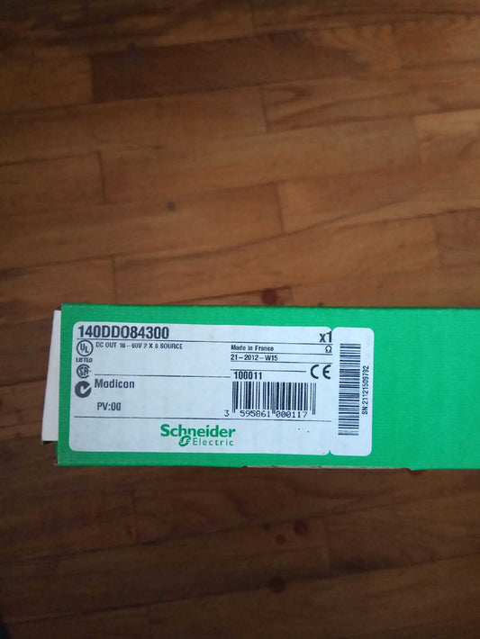 140DDO84300 Schneider discrete output module NEW IN BOX