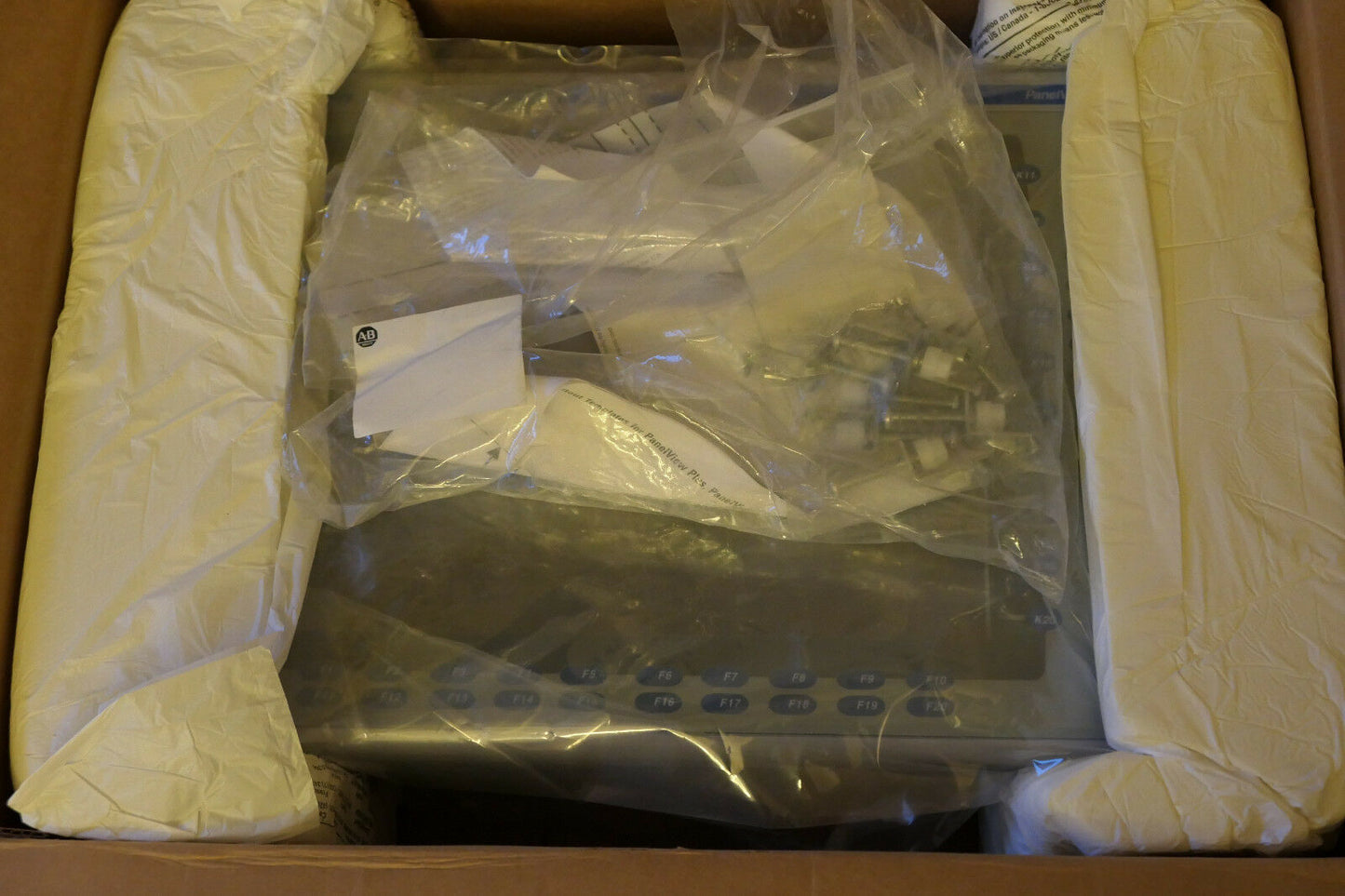 2711P-T9W22D9P Allen Bradley  PanelView Plus 7 Graphic Terminal  Brand new  Fast delivery