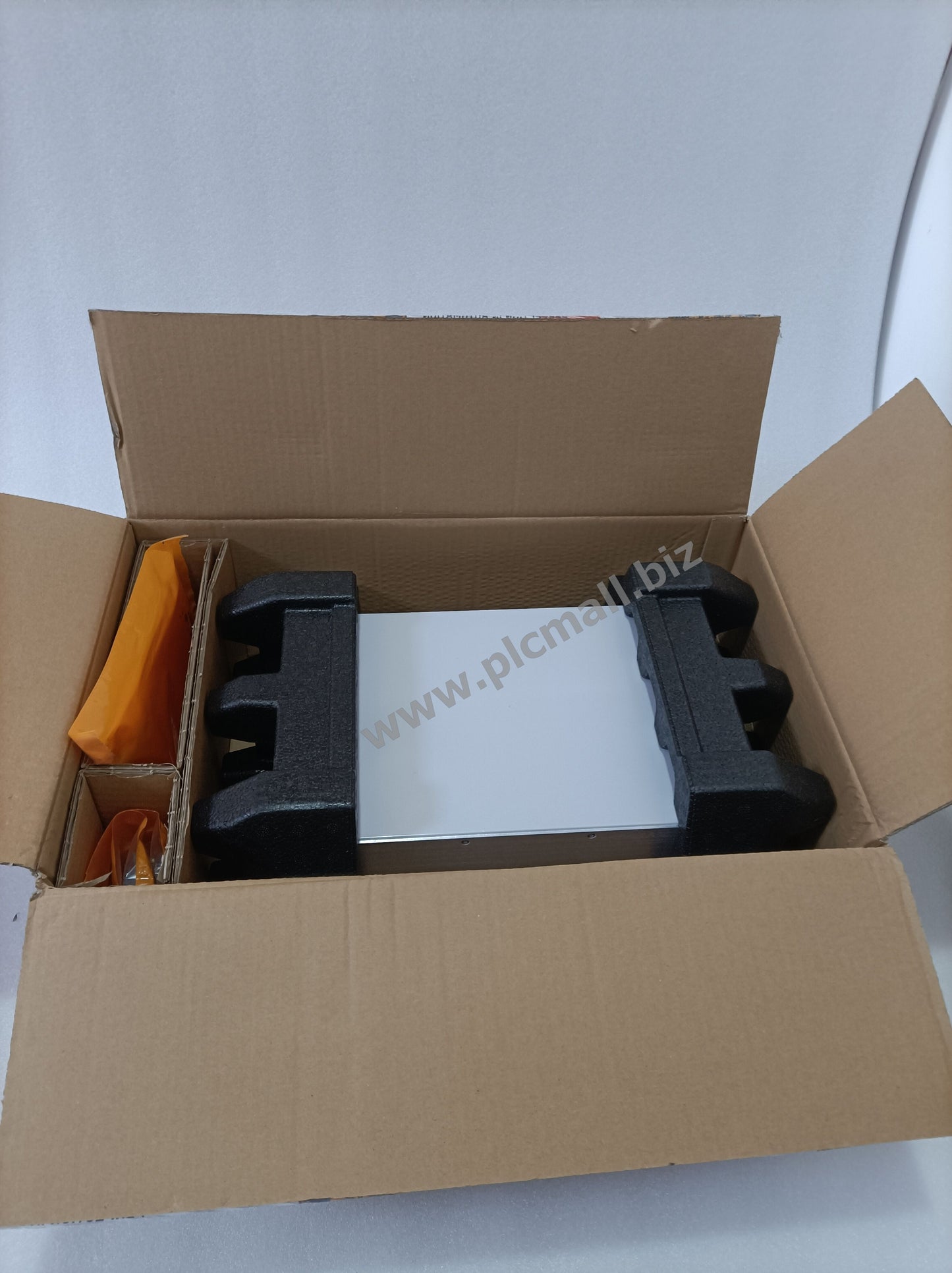 2 pcs 8V1090.00-2 B&R Brand New Fast Shipping By DHL