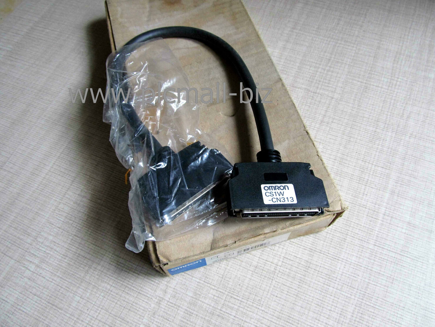 CS1W-CN313 Omron Extension cable Brand New