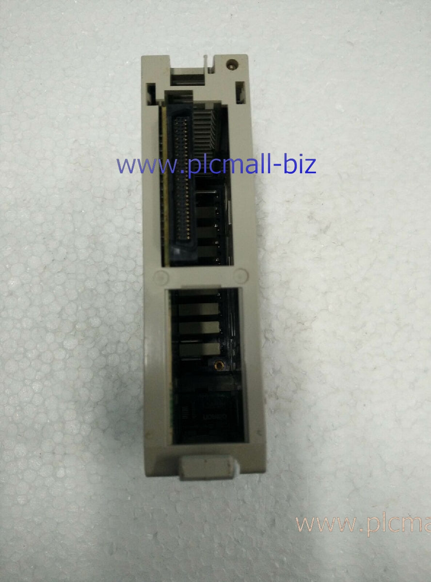 CS1W-OC201 Omron Output unit brand new
