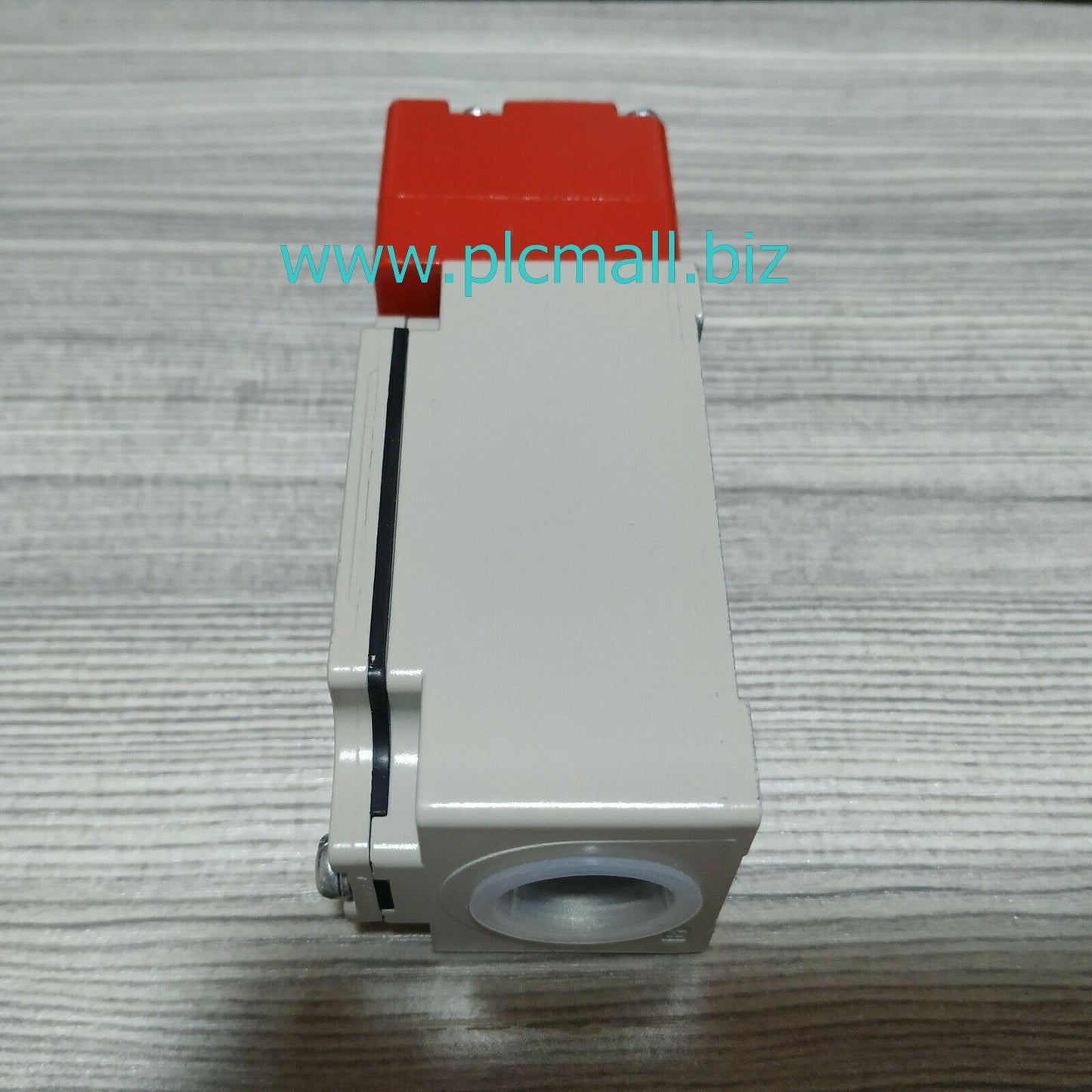 D4BS-2AFS Omron Safety door switch Brand new