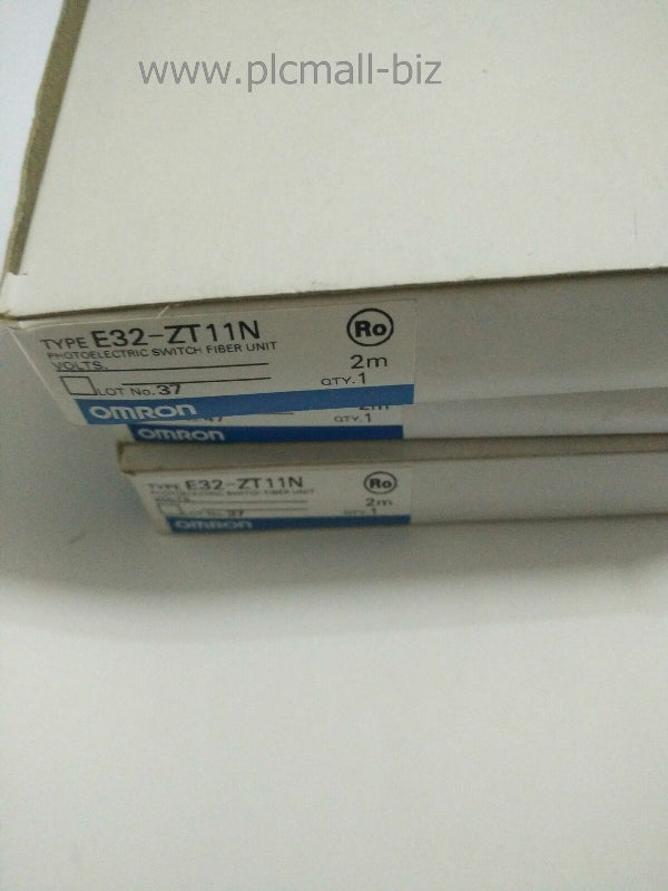 E32-ZT11N Omron Fiber Optic Sensor Brand new