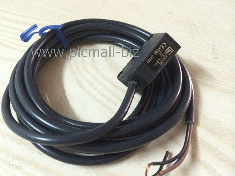 E3Z-LR61 Omron Photoelectric switch Brand new