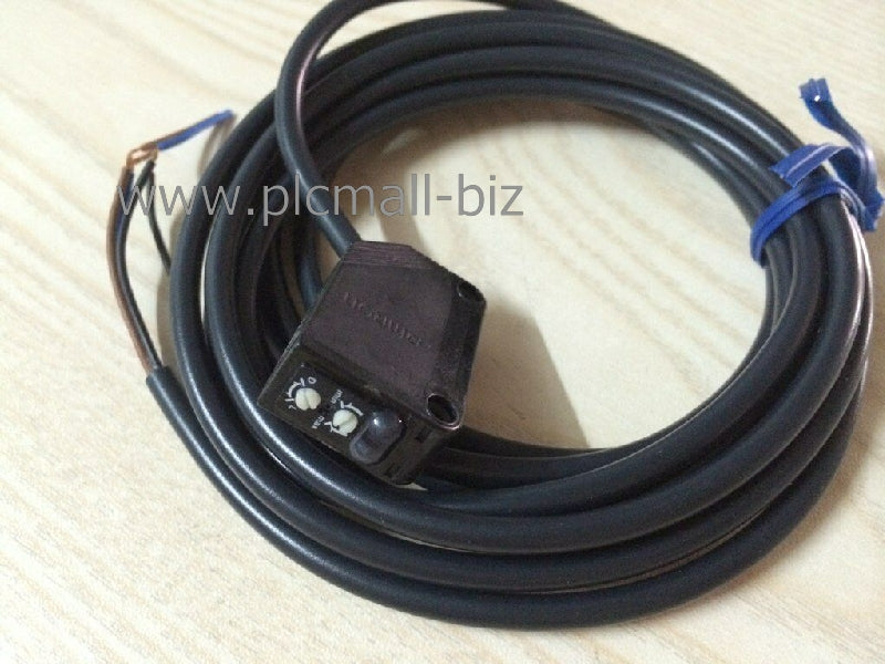 E3Z-LR61 Omron Photoelectric switch Brand new