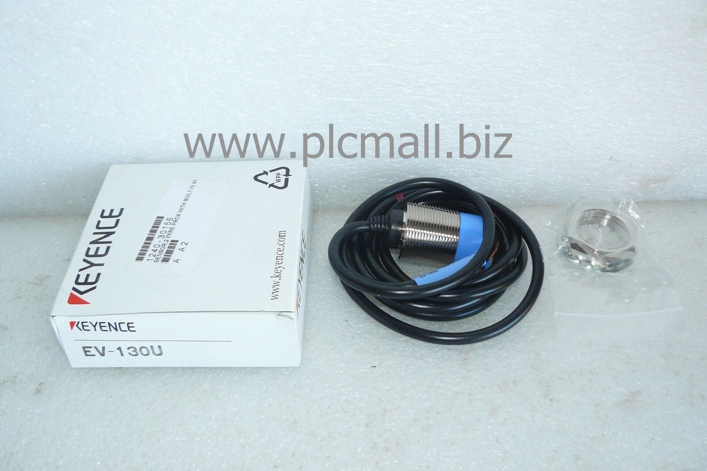 EV-130U KEYENCE Proximity switch sensor  Brand New