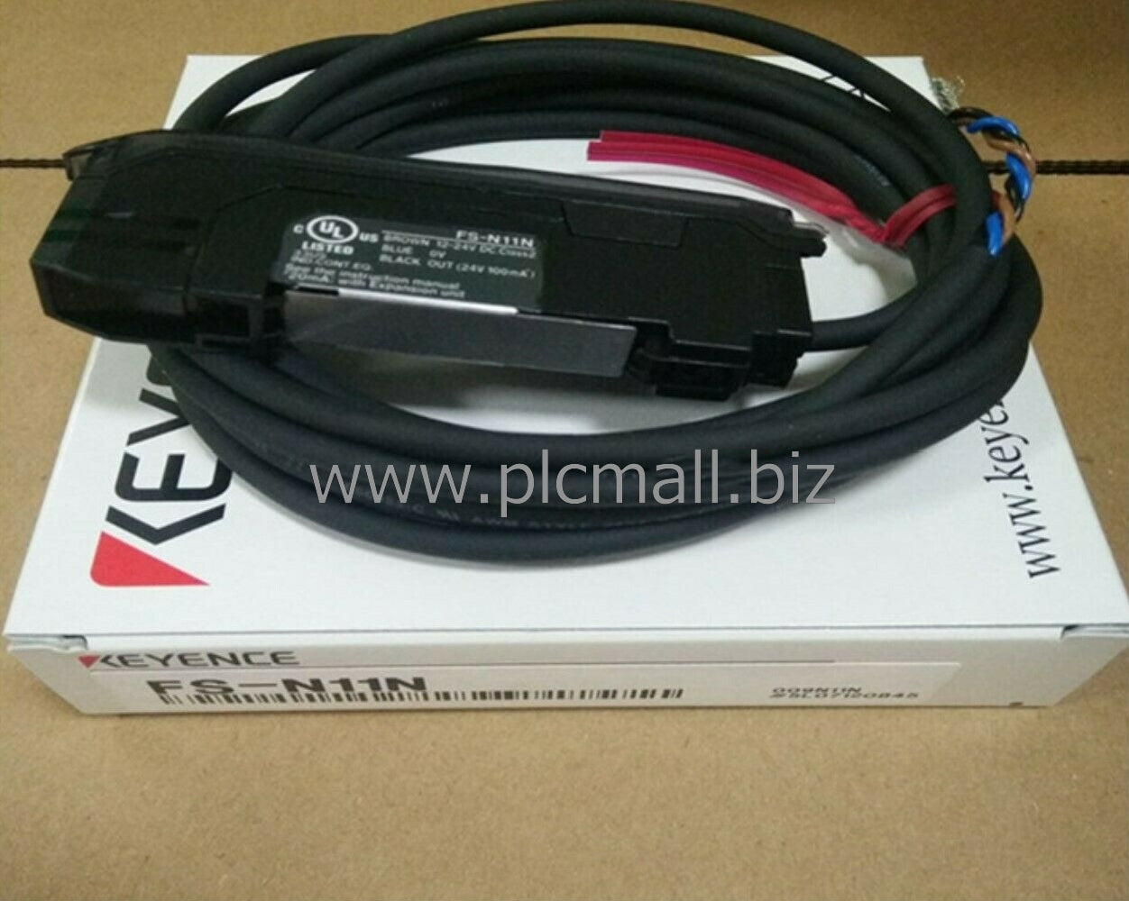 FS-N11N KEYENCE optical fiber amplifier  Brand New