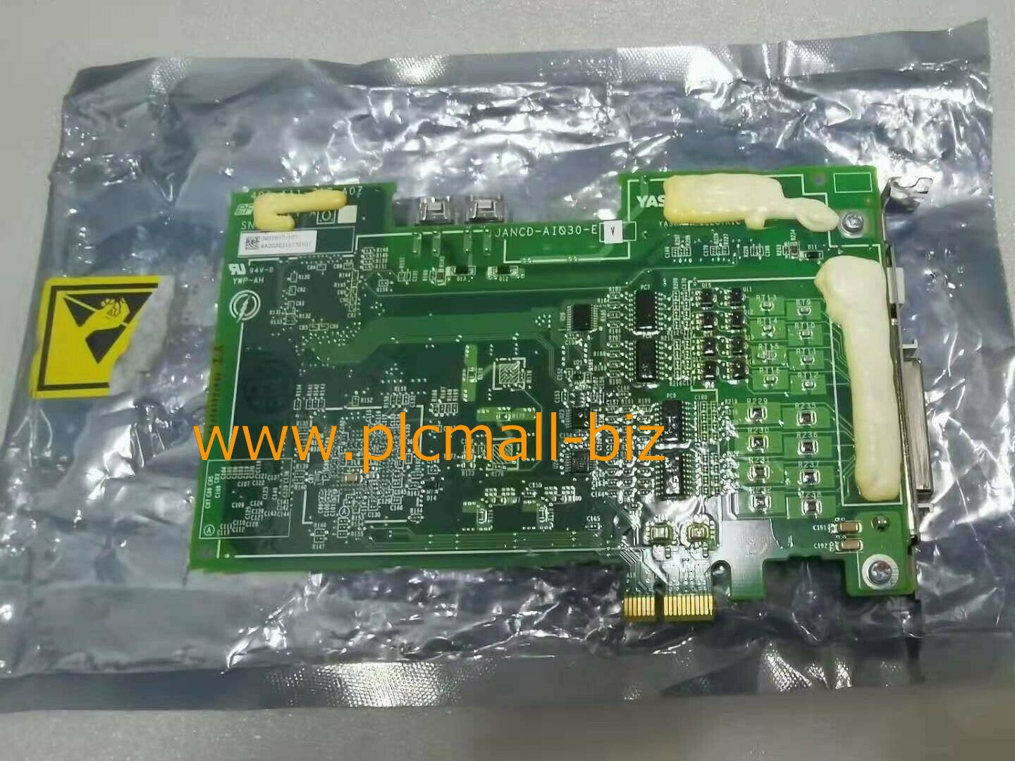 JANCD-AIO30-E Yaskawa communication board NEW