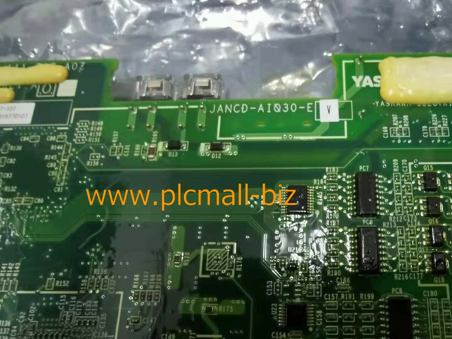 JANCD-AIO30-E Yaskawa communication board NEW
