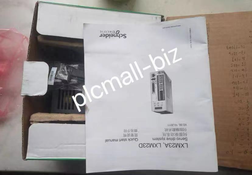 LXM23DU04M3X Schneider Servo driver brand new