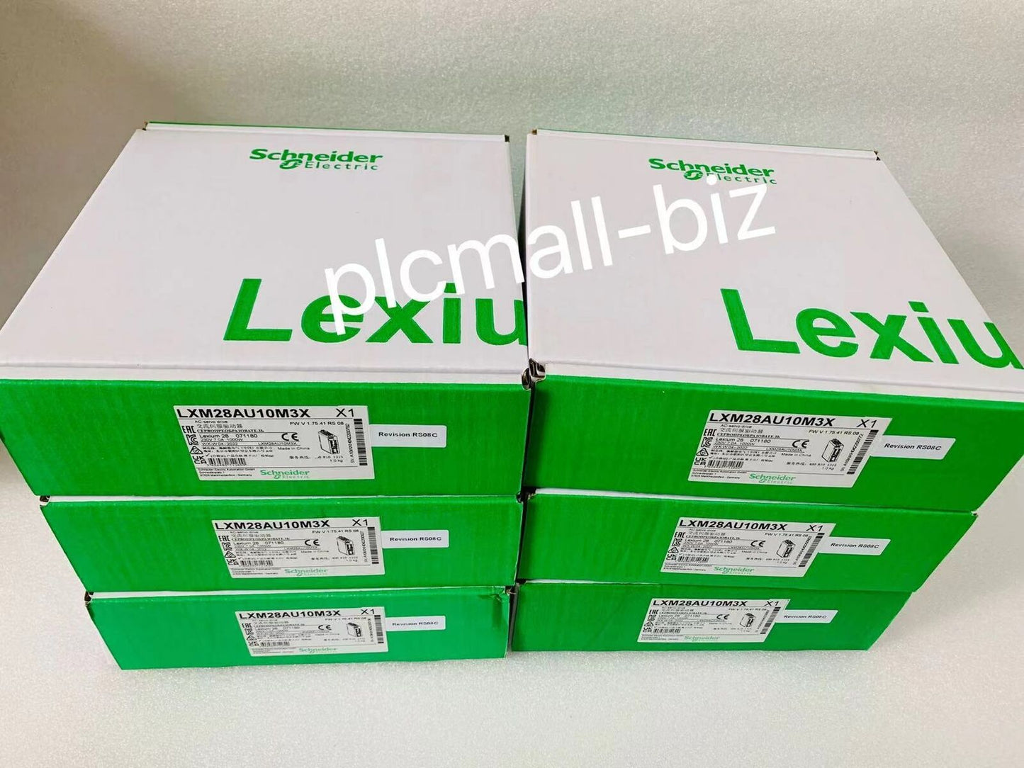 LXM28AU10M3X Schneider servo drive brand new