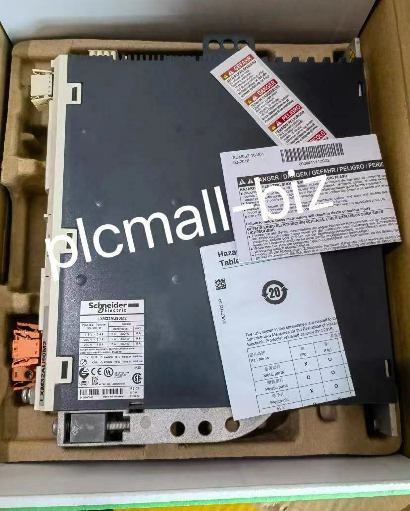LXM32AU90M2 Schneider Servo driver brand new