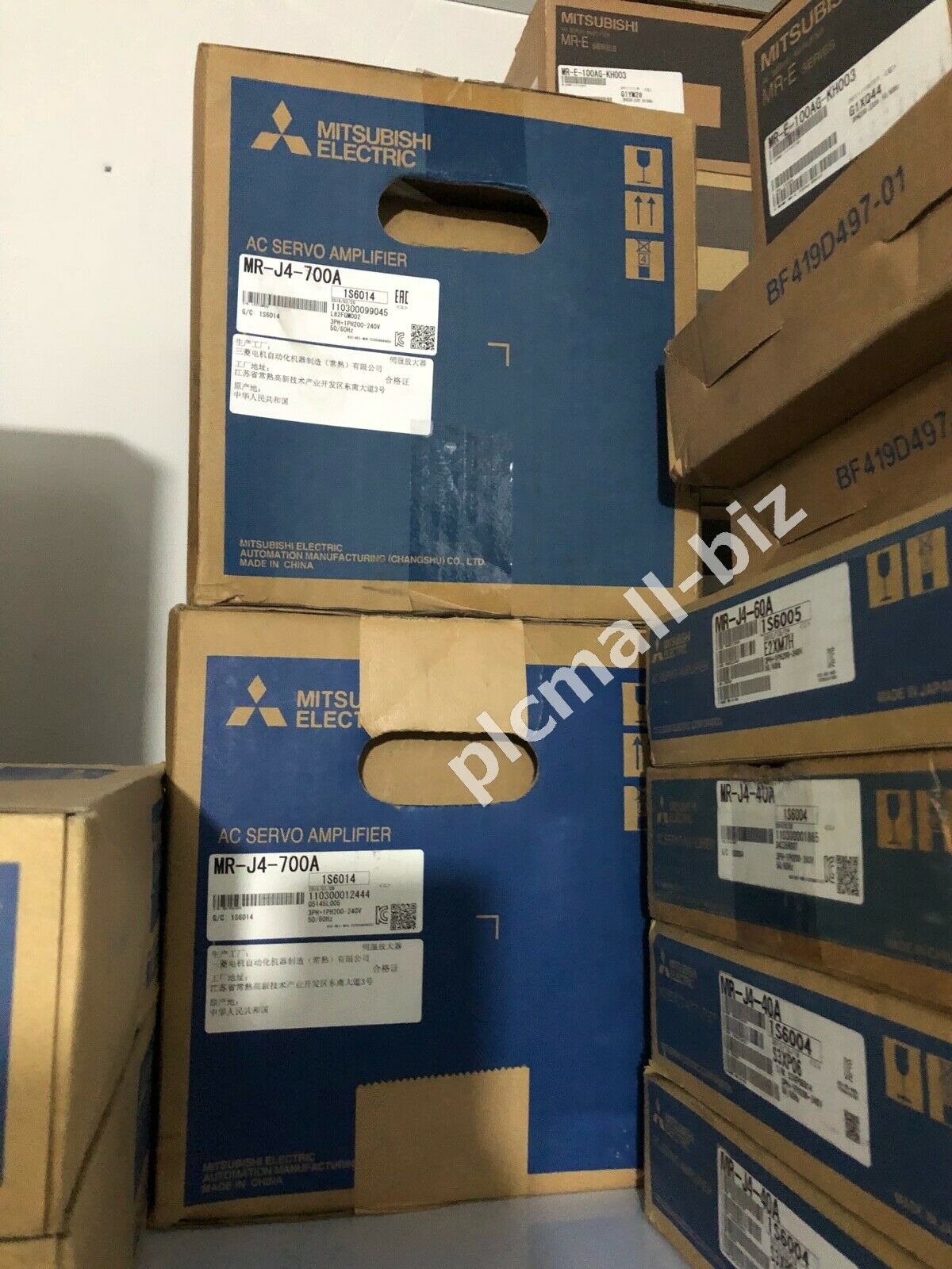 MR-J4-700A Mitsubishi server Driver Brand new