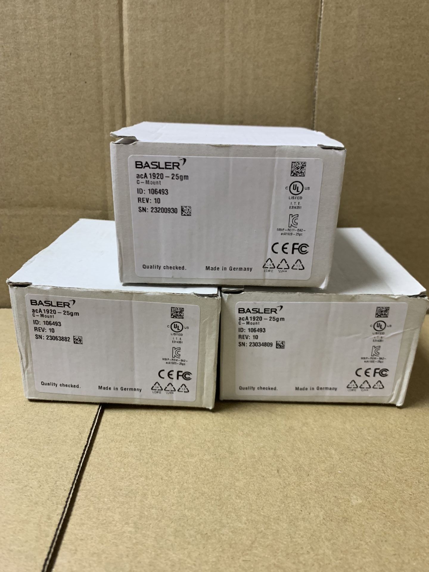 ACA1920-25GM Basler Industrial Camera Brand New Fastshipping