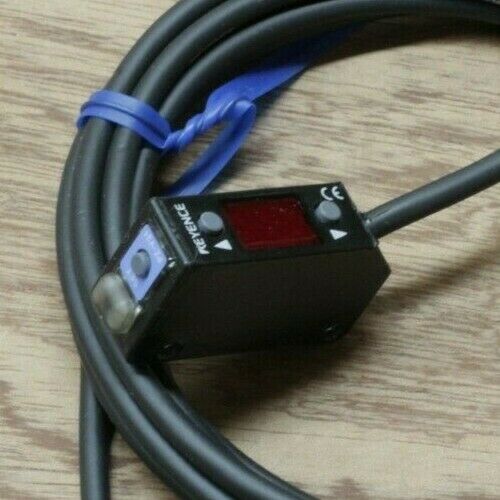 PZ-V31 KEYENCE Photoelectric switch sensor Brand new