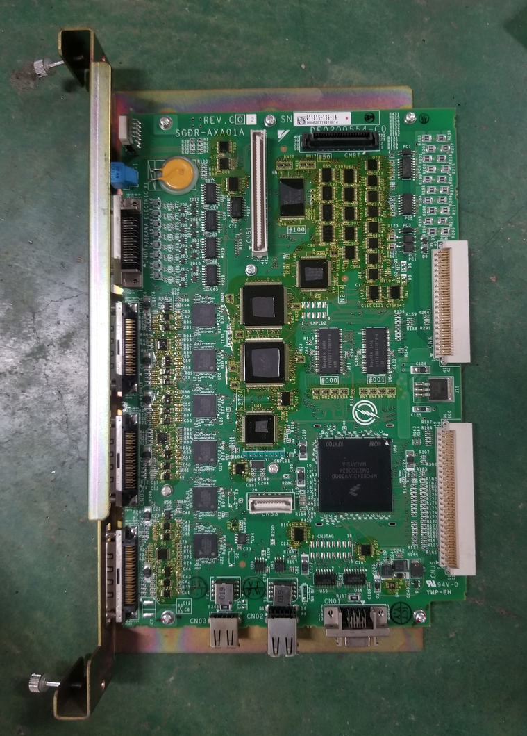 SGDR-AXA01A（used）  YasKawa  ROBOT axis control board    Fast shipping